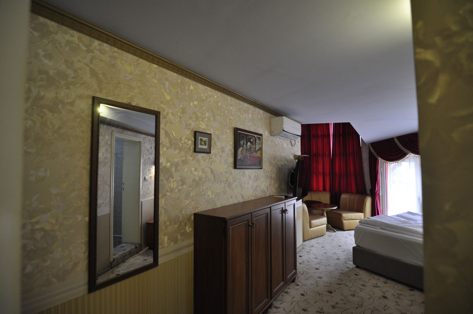 Vintage City Hotel in Sofia - Photo 60