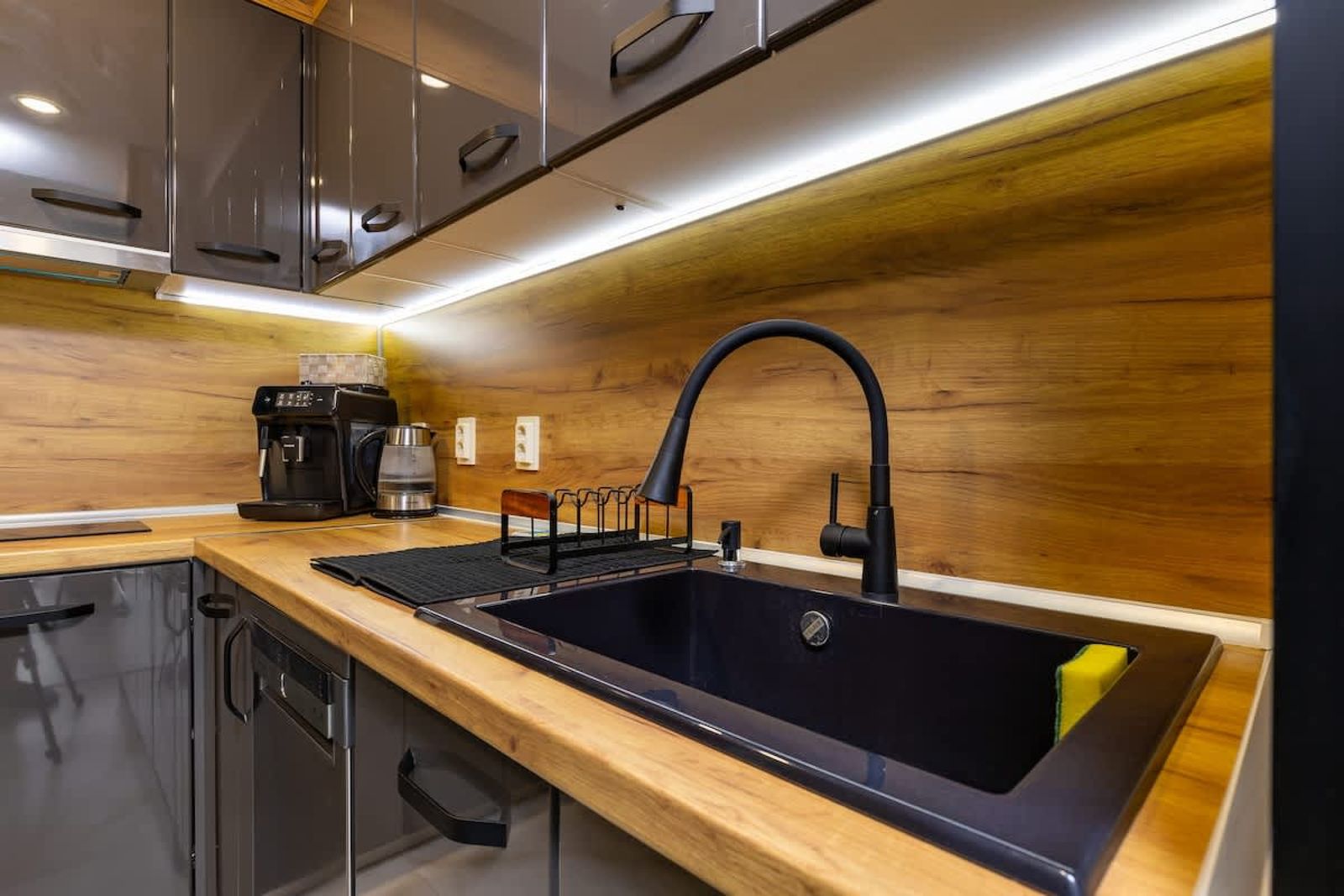 Modern Living | Drava 2BD Apt - Photo 18