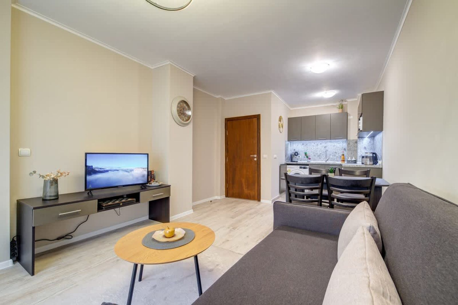 Dream View 1BD | Quick Slope Access - Photo 11