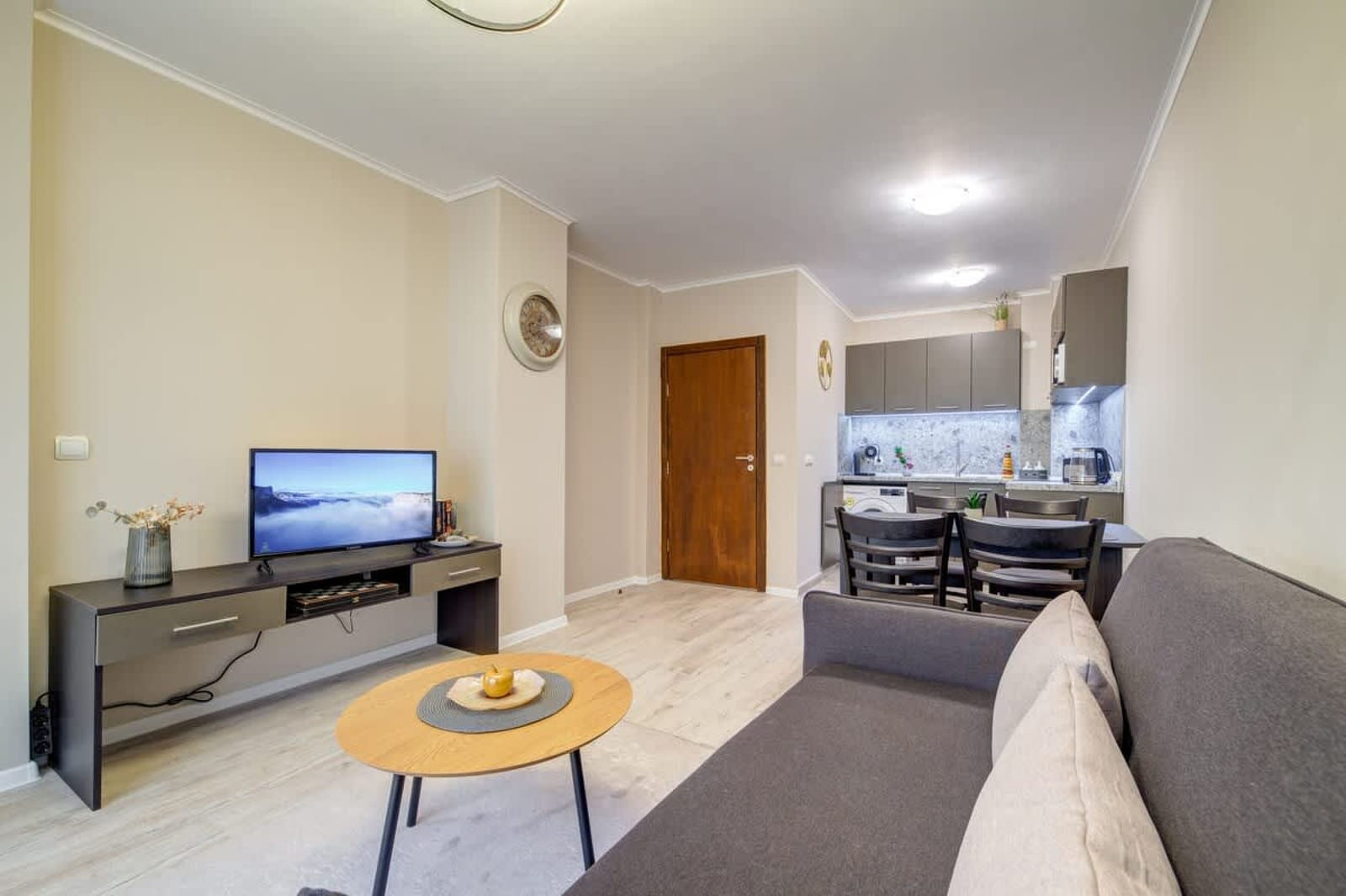 Dream View 1BD | Quick Slope Access - Photo 11