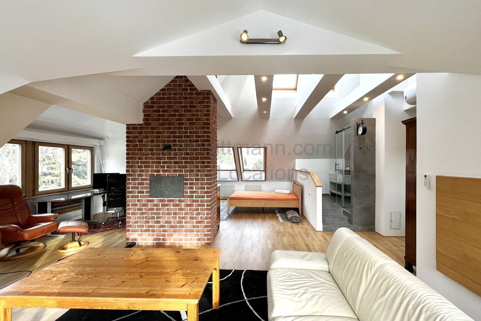 Location 236 - Photo 37