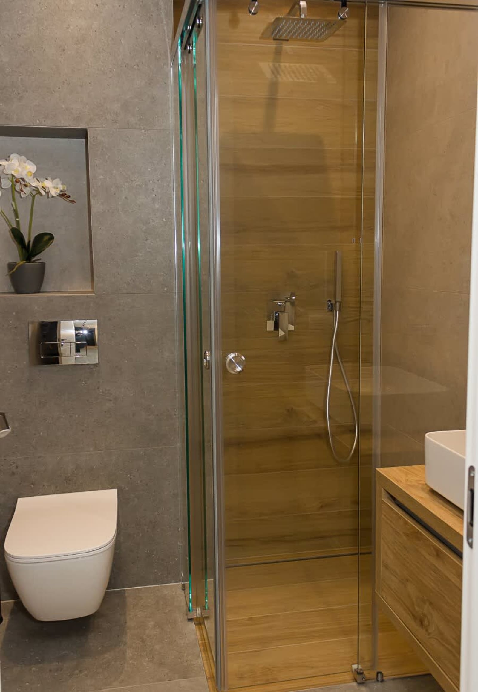 Modern Seaside Retreat 1BD Apartments - Photo 24