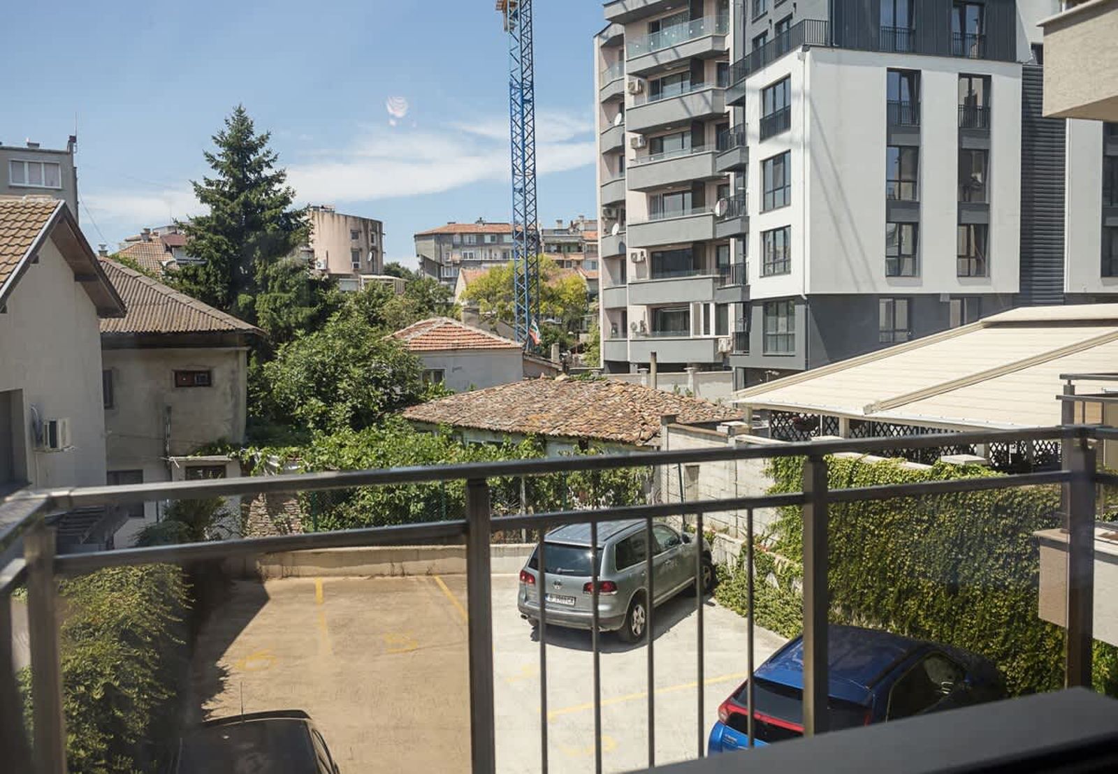 BuenaVista | Modern Comfort near Varna City Center - Photo 22