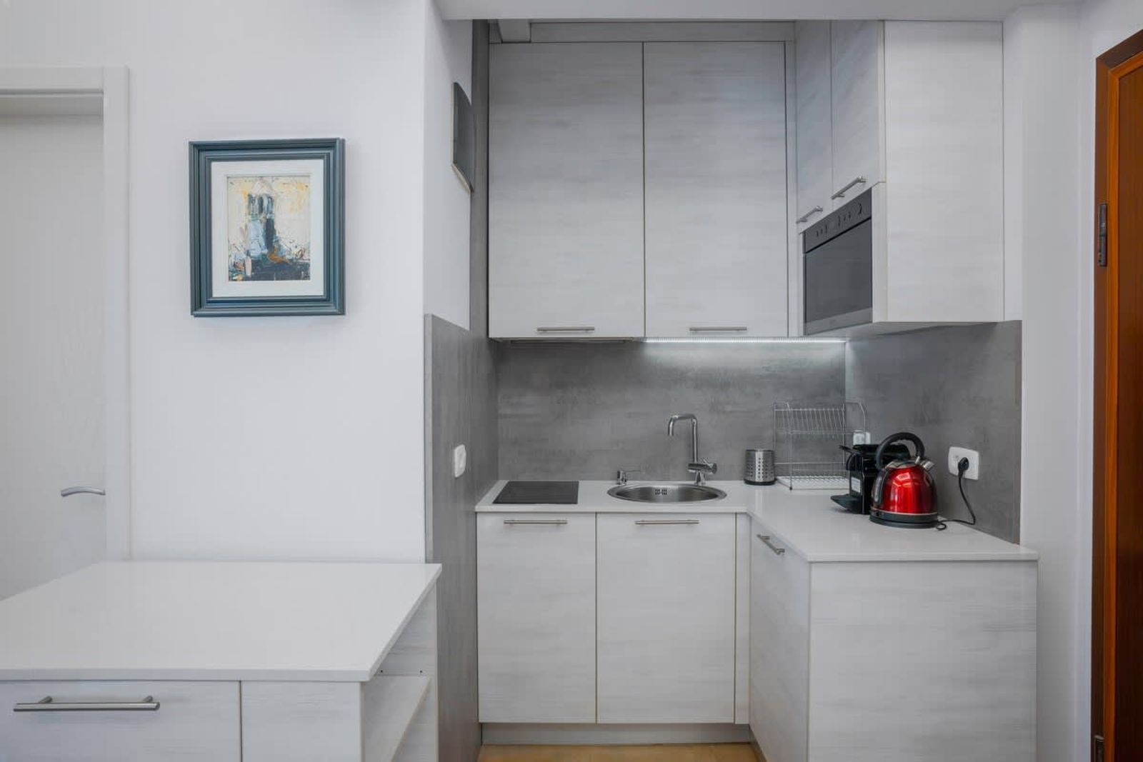 Central Luxurious 2 BD Flat near NDK - Photo 5