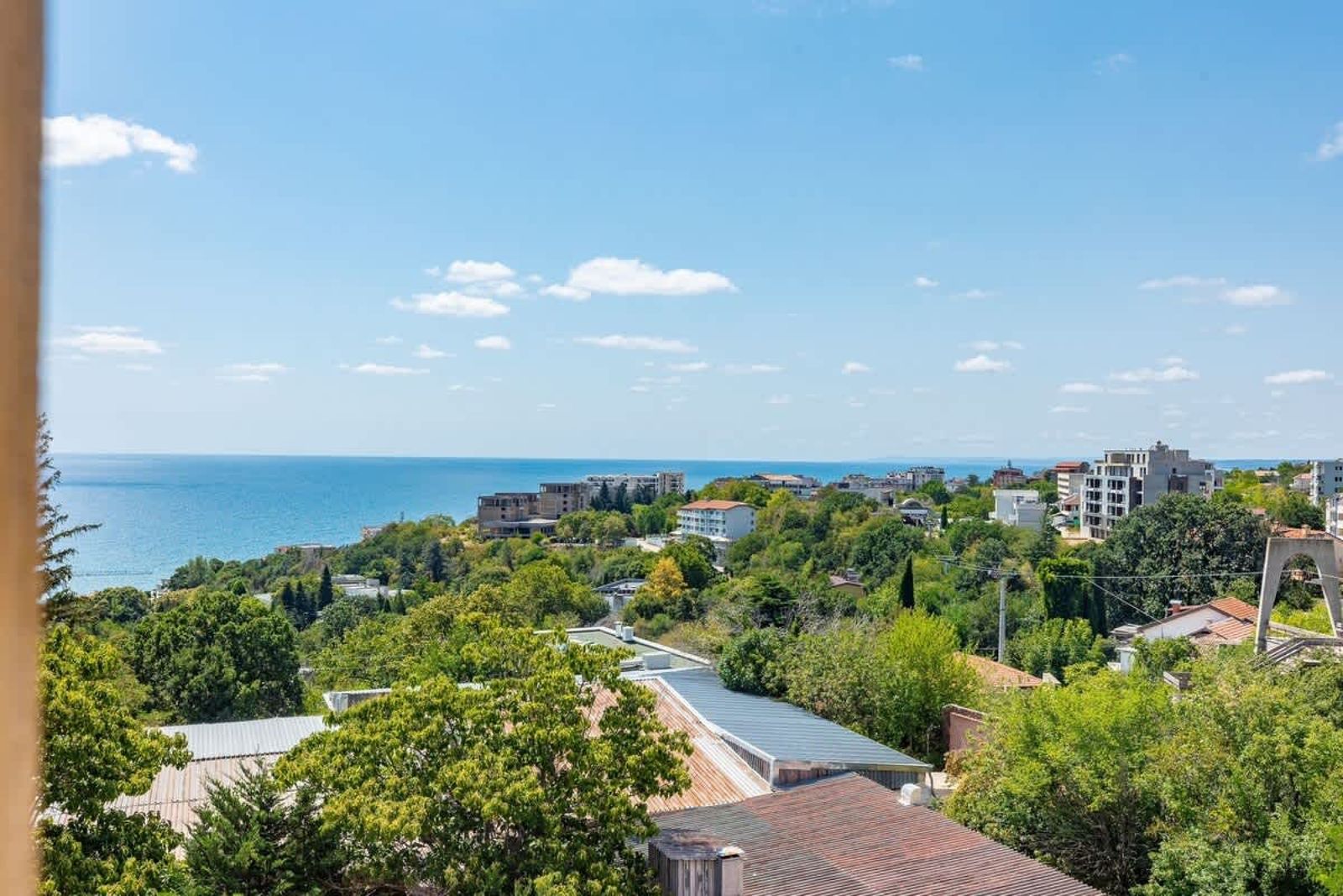 Elegant Apartment with Balcony in Argisht Palace - Photo 24