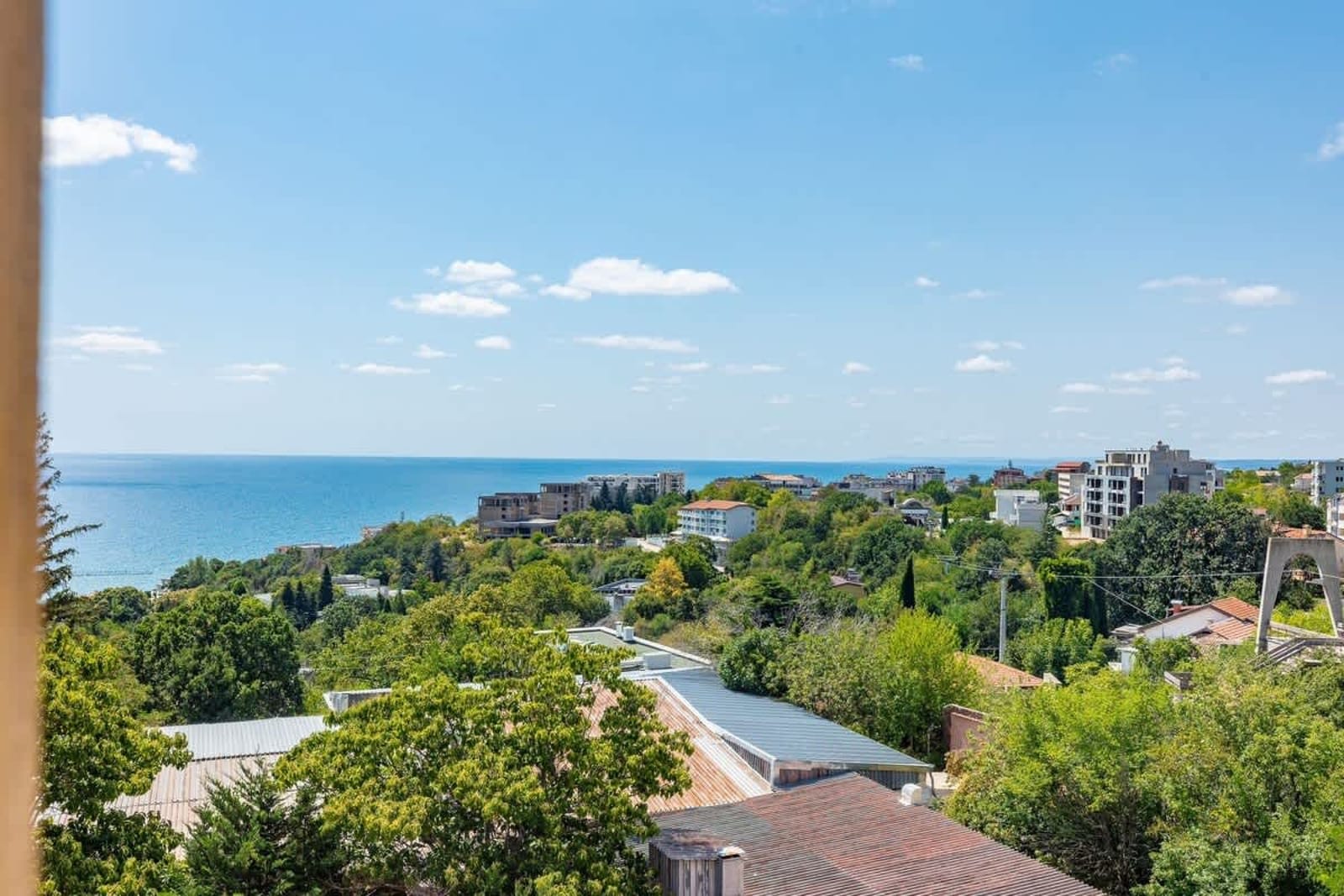 Elegant Apartment with Balcony in Argisht Palace - Photo 24