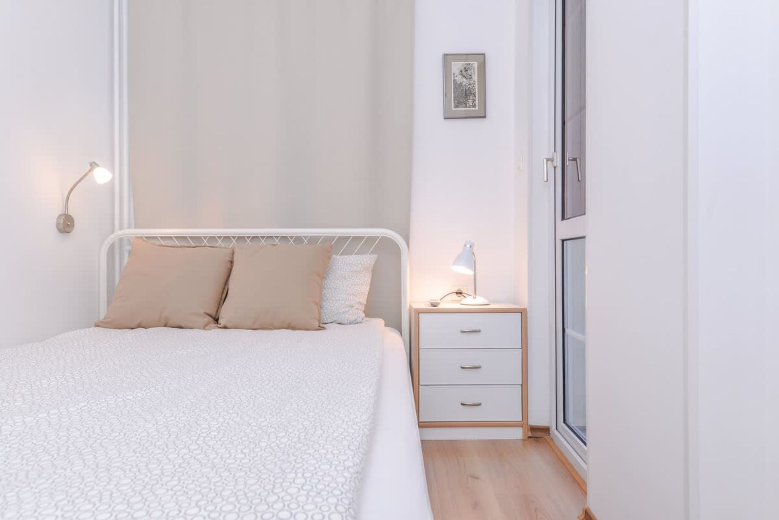 Eleganto - Central 2BD Stylish Apartment - Photo 3