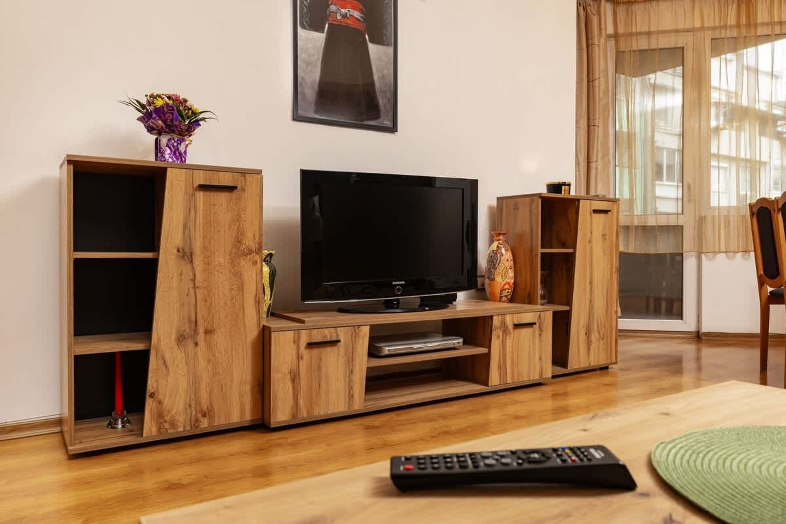 Glorious | 2-Bedroom apartment near Youth Hill | - Photo 3