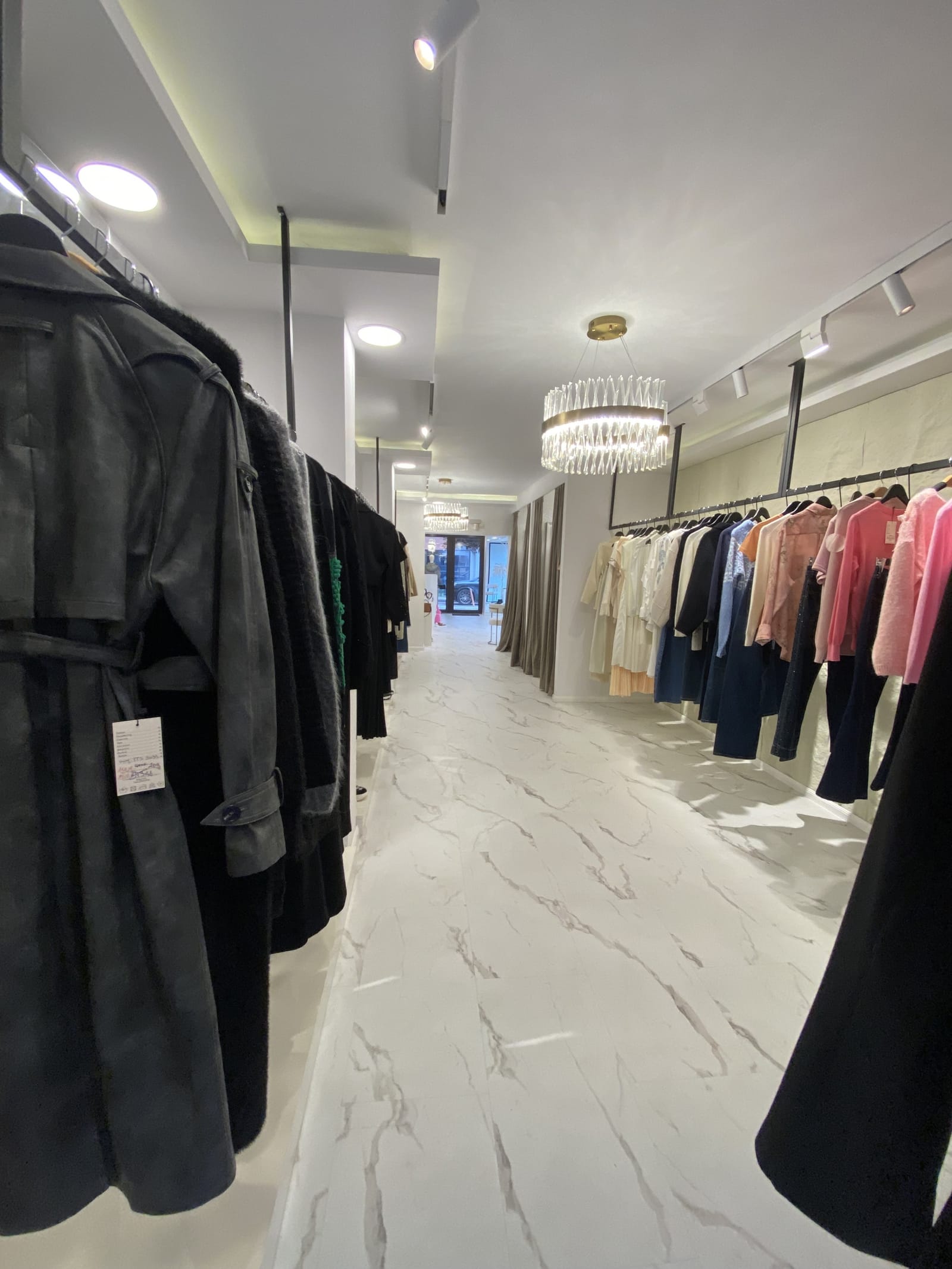 Elegant Fashion Boutique - Photo 5