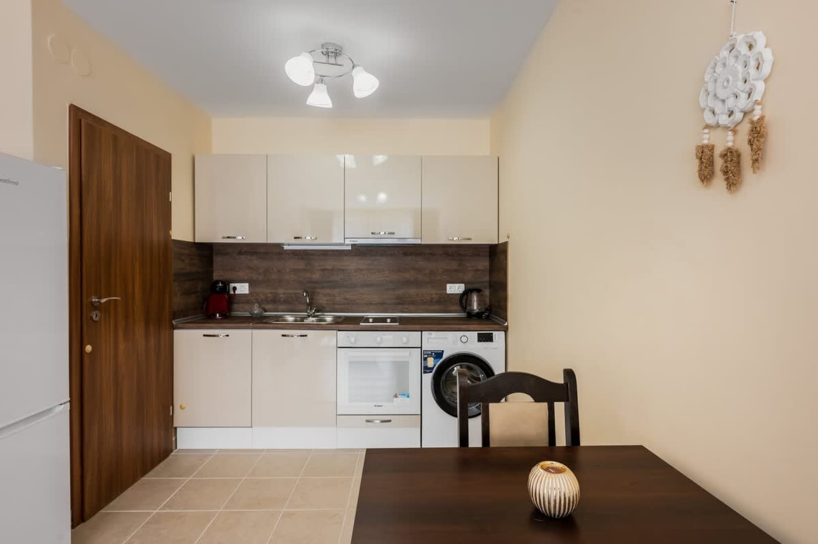 Nomad Haven: 1BD Flat with Balcony near the Center - Photo 7