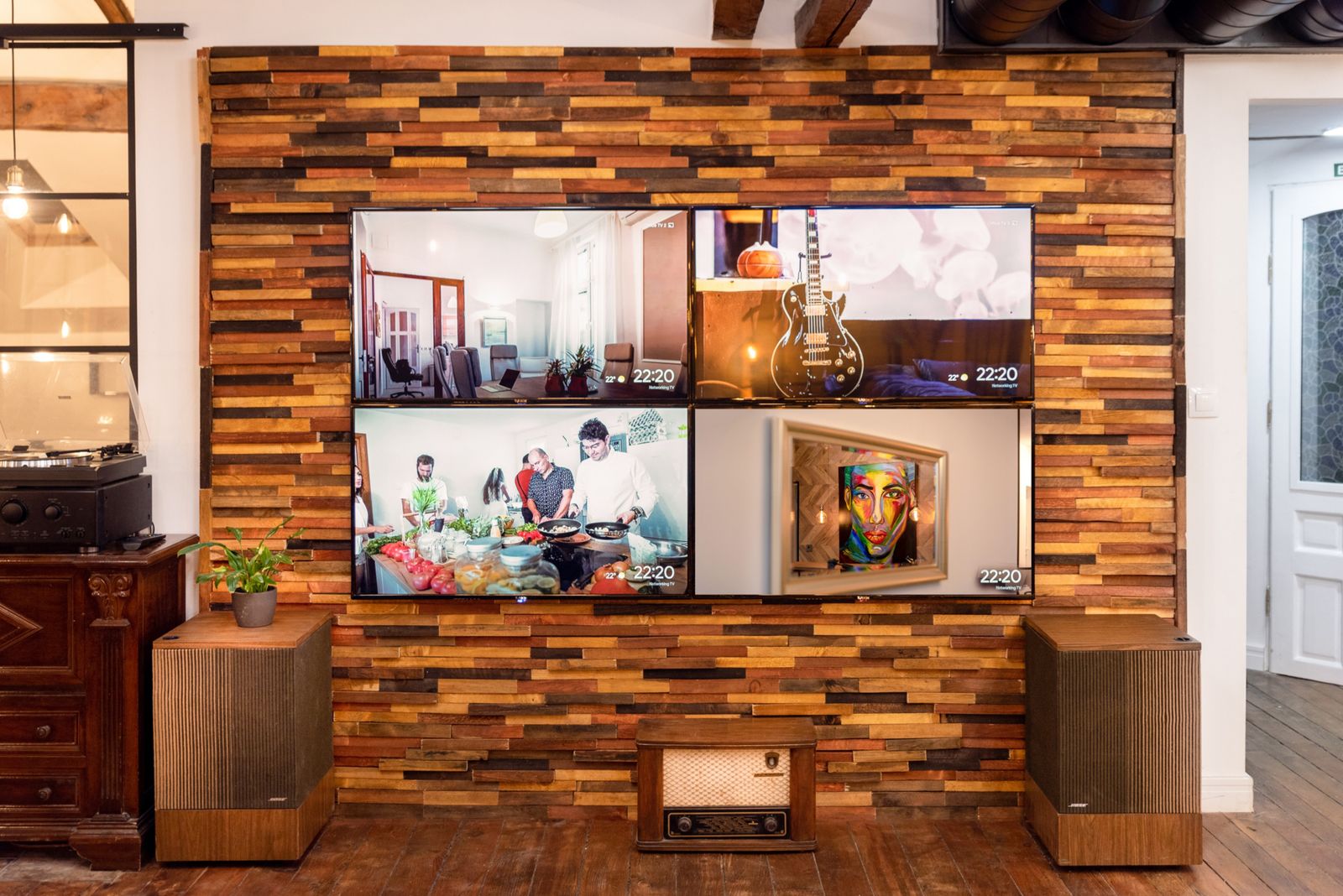 Live-feeling co-working space ready for filming in Sofia - Photo 13