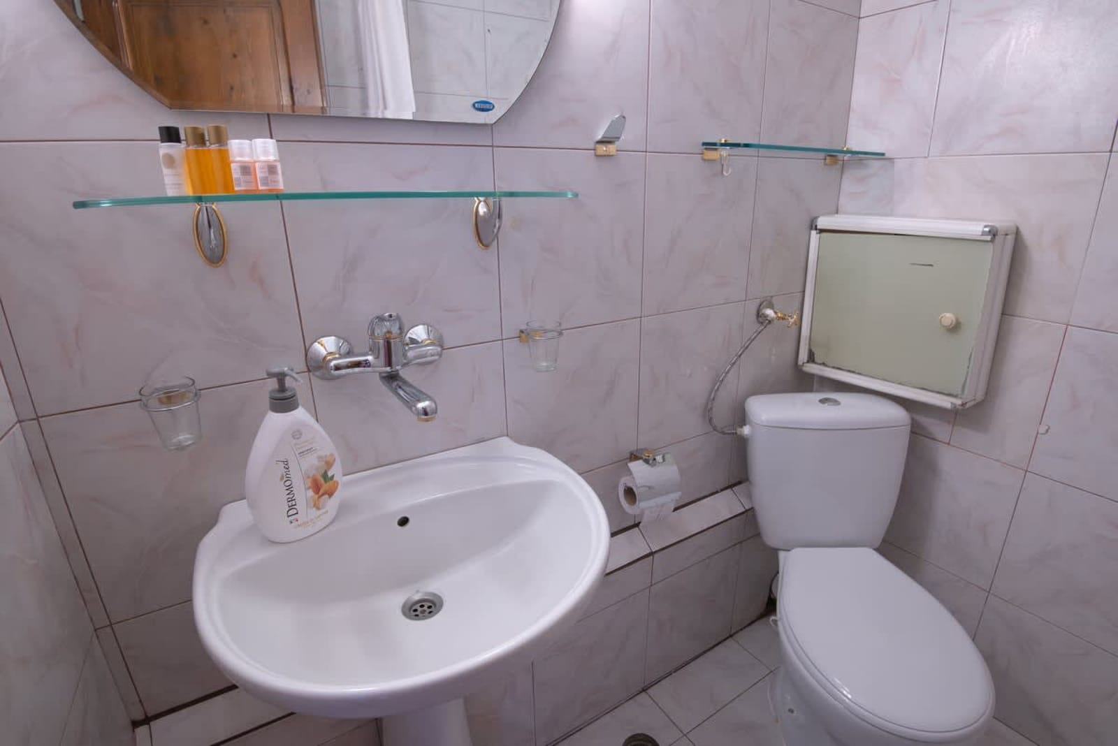 Shells  One-bedroom Flat Close to the Sea Garden - Photo 11