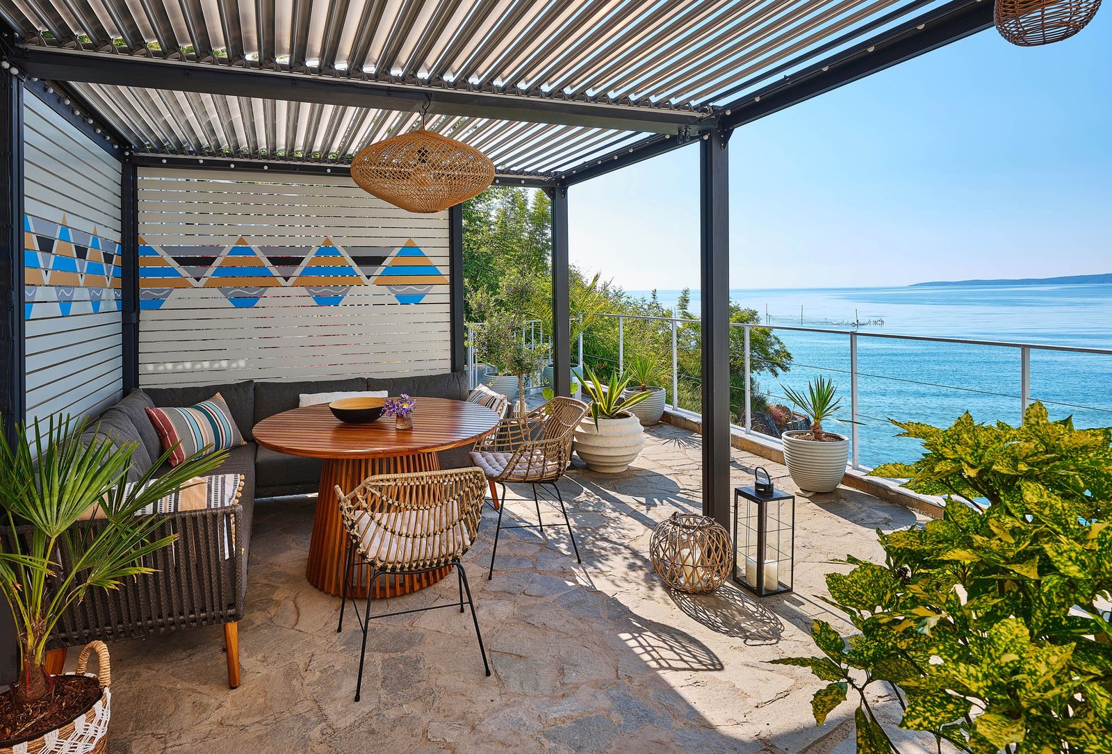 Loft-Style Studio Apartment on the Beach - Photo 50