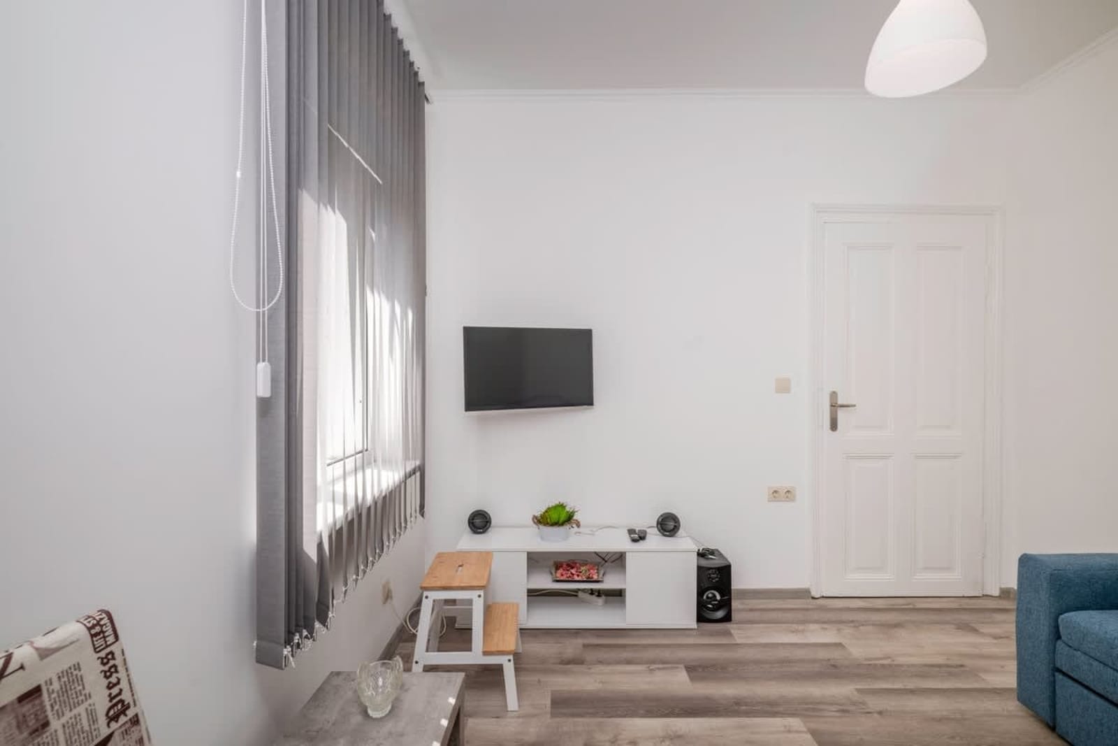 Central 1BD Next to Womens Market and Sofia's Gems - Photo 7