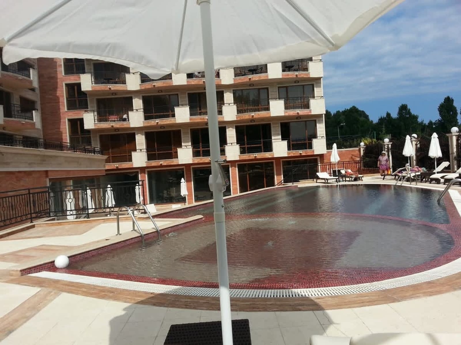 River Park Superior Studio with pool view - Photo 11