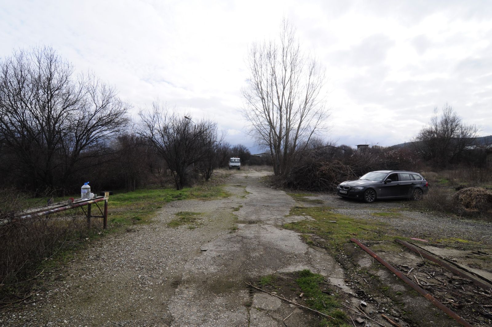 Industrial building - woodworking/carpentry shop, old cow barns - former collective farm from the socialist regime - Photo 4