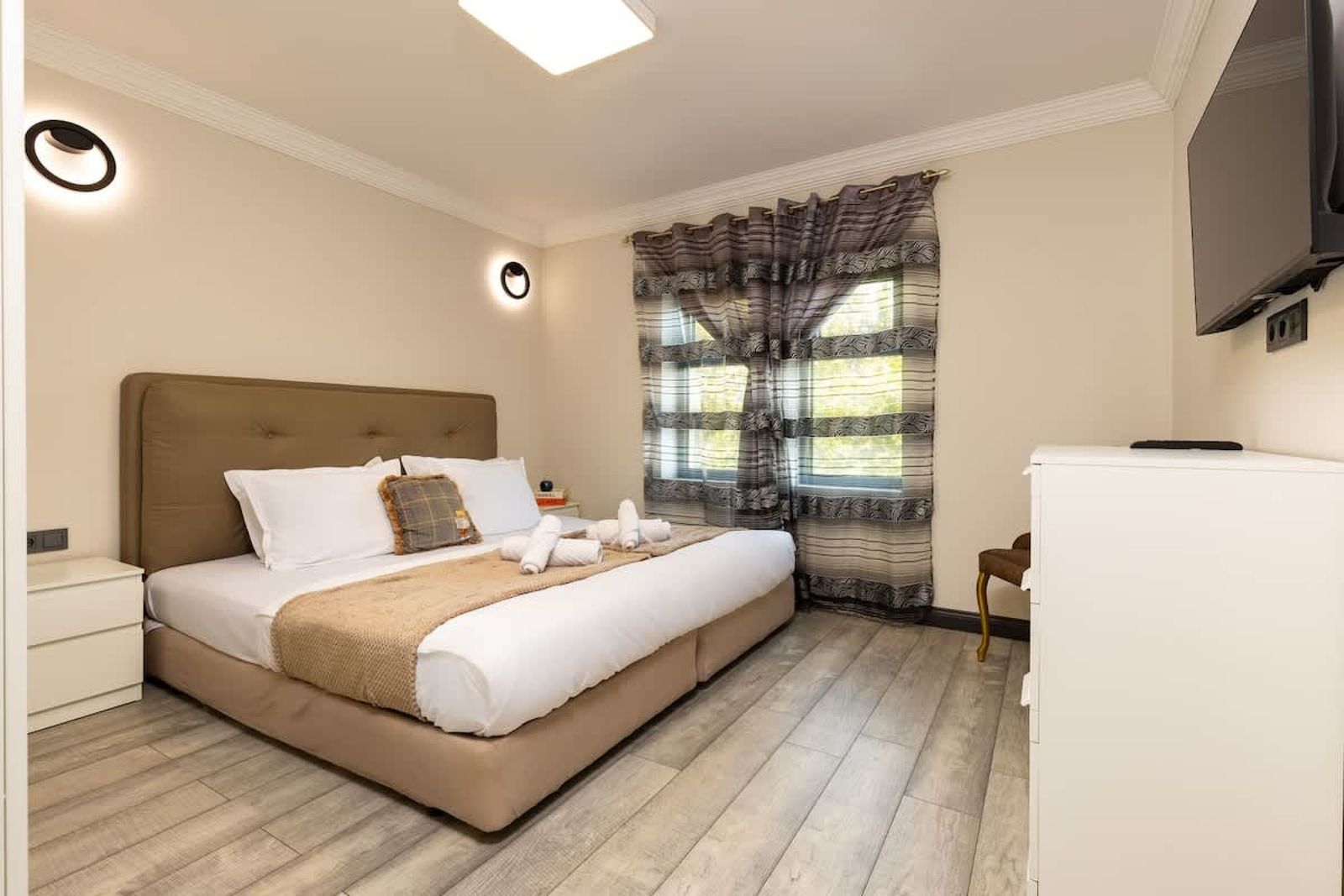 Central Apartments with Garden view - Apt No. 5 - Photo 2