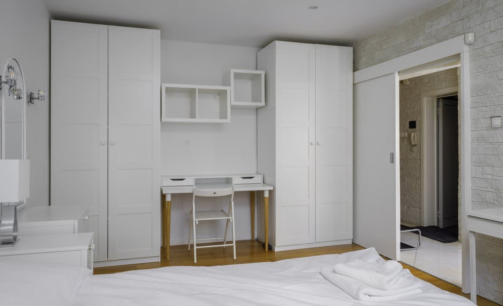 Bright &amp; Cozy 1BD Flat with Balcony | South Park - Photo 12