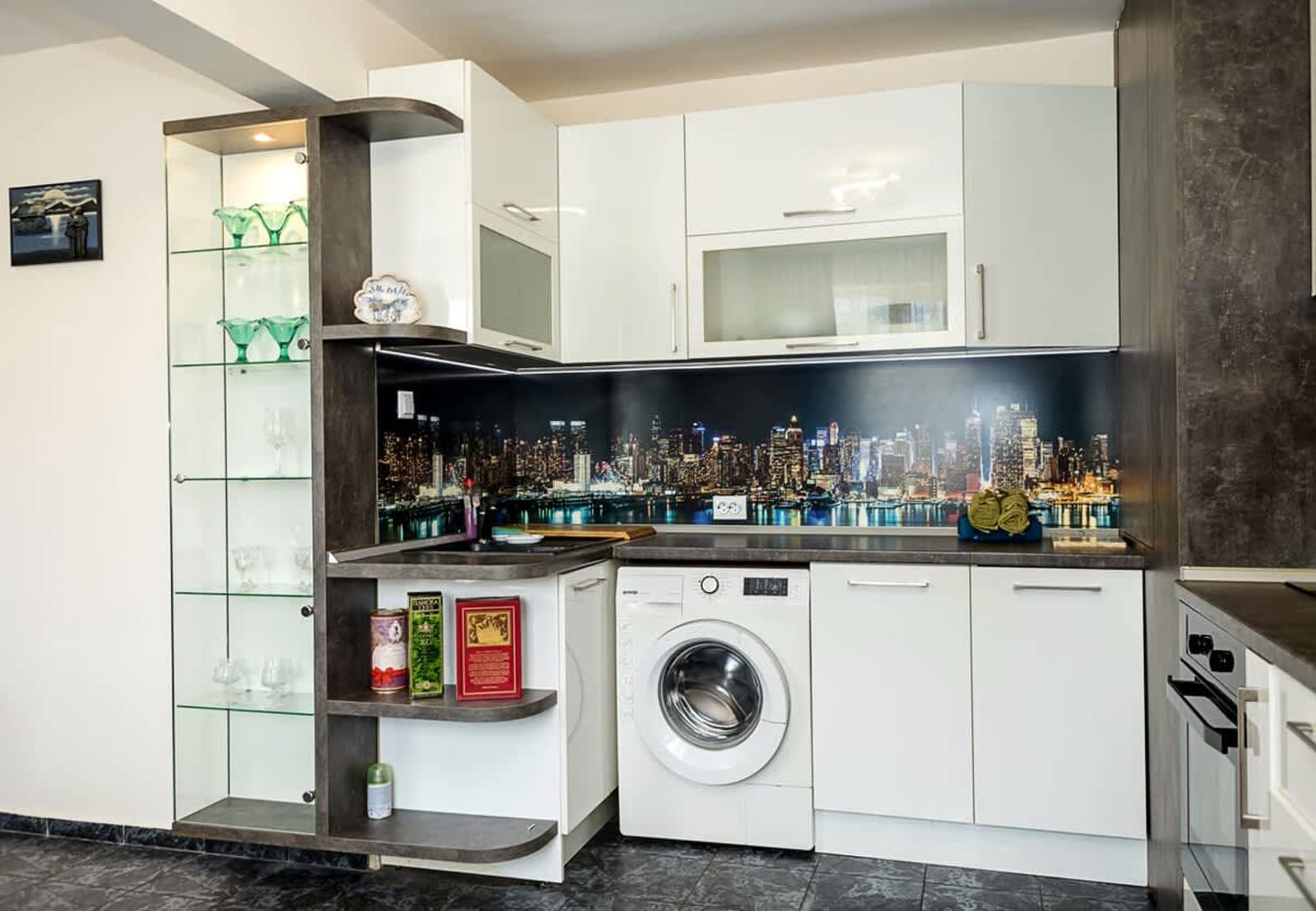 2-Bedroom Apartment in Prime Varna Location - Photo 11