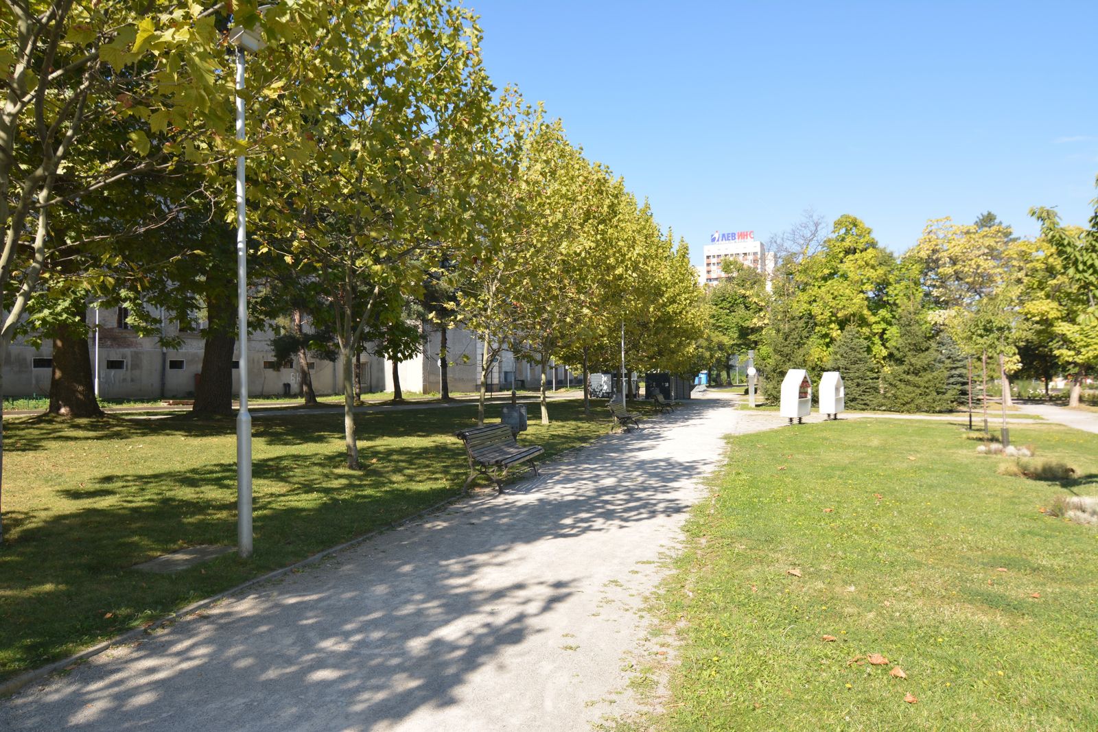 Big recognizable modern building with a bridge view of Sofia - Photo 30