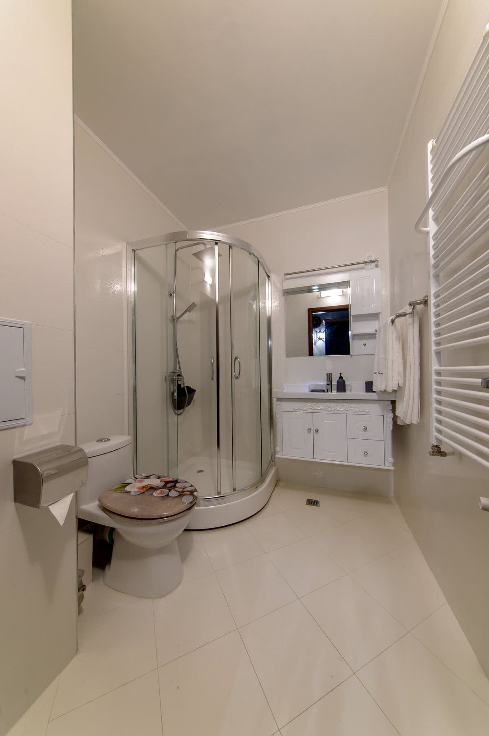 Luxury 2-bedroom apartment by Studenets Center - Photo 28