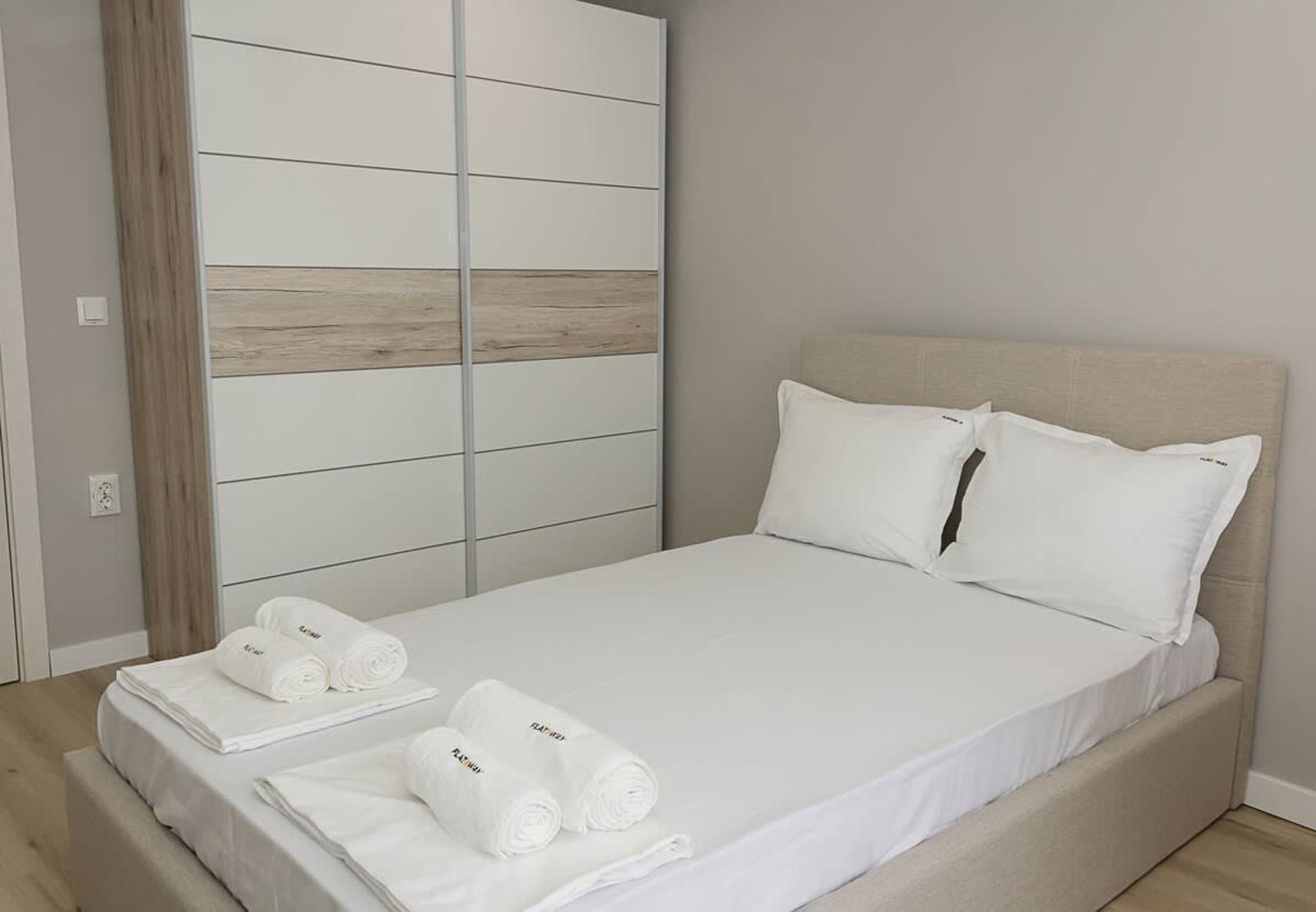 Sea Garden Varna - 2BD Flats with Desk &amp; Balcony - Photo 8