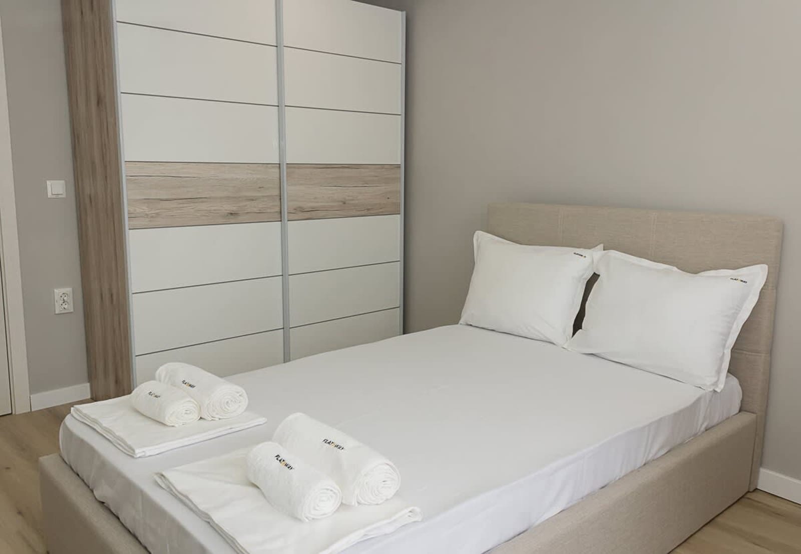 Sea Garden Varna - 2BD Flats with Desk &amp; Balcony - Photo 8