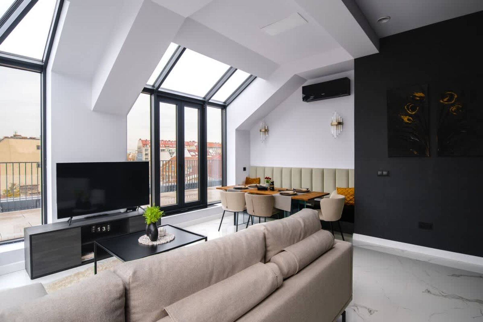 Exquisite Penthouse: Luxe Living with City Views - Photo 12