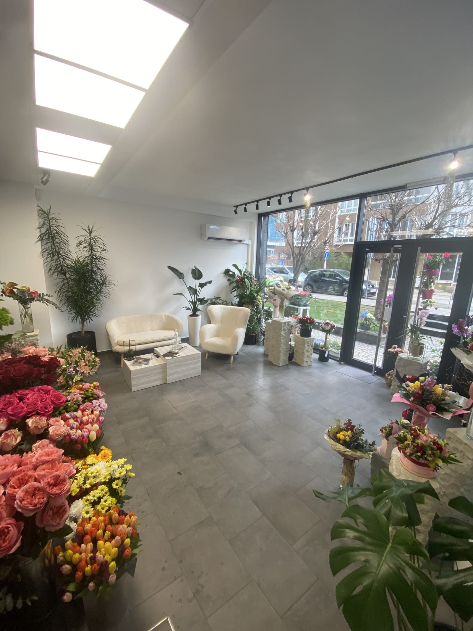 Boutique Flower Shop - Photo 3