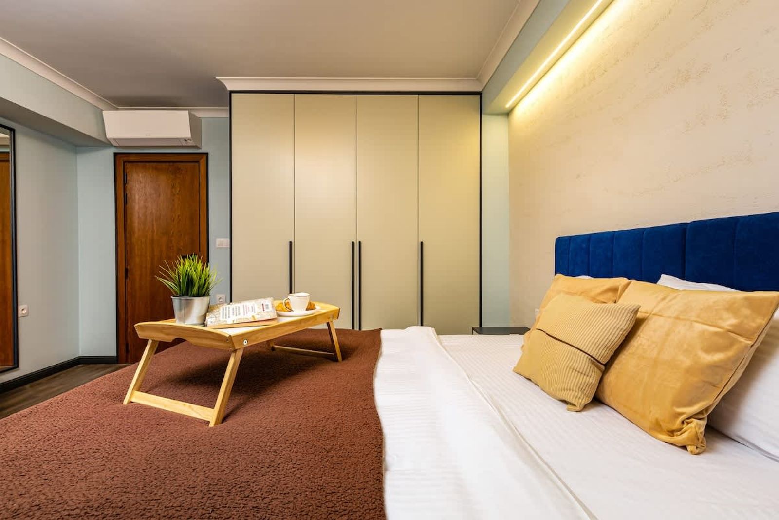 New Luxury &amp; Bright 2 Bedroom Apartment - Photo 2