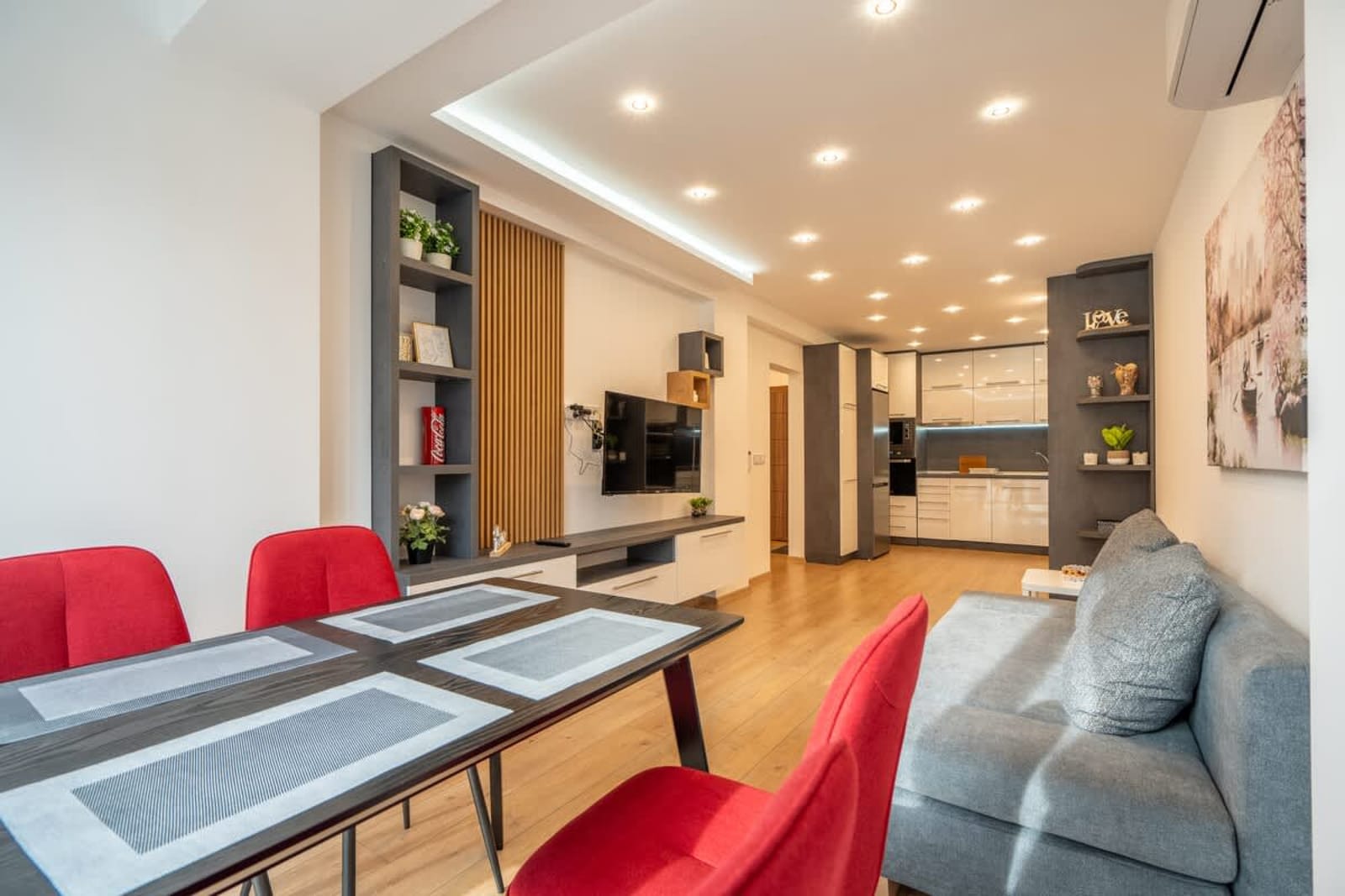 Zenith Apartment - Photo 5