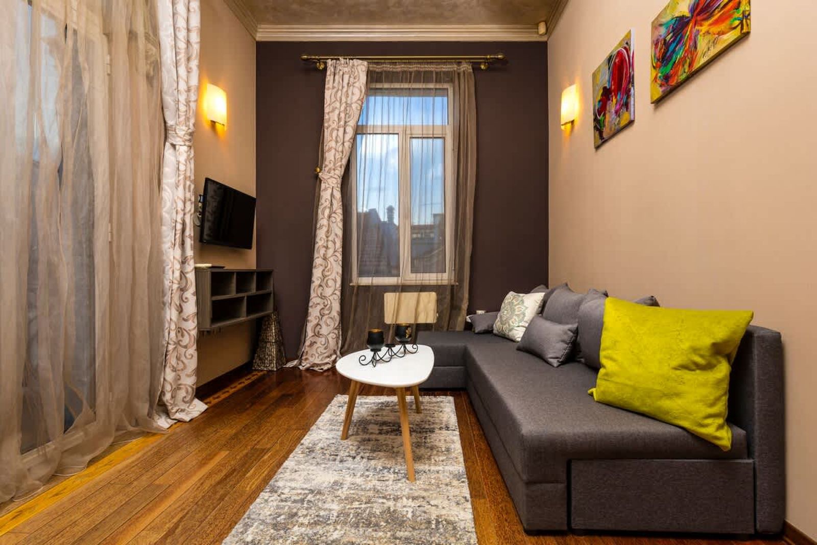 1BD Apartment with a Cute Balcony in Kapana - Photo 8