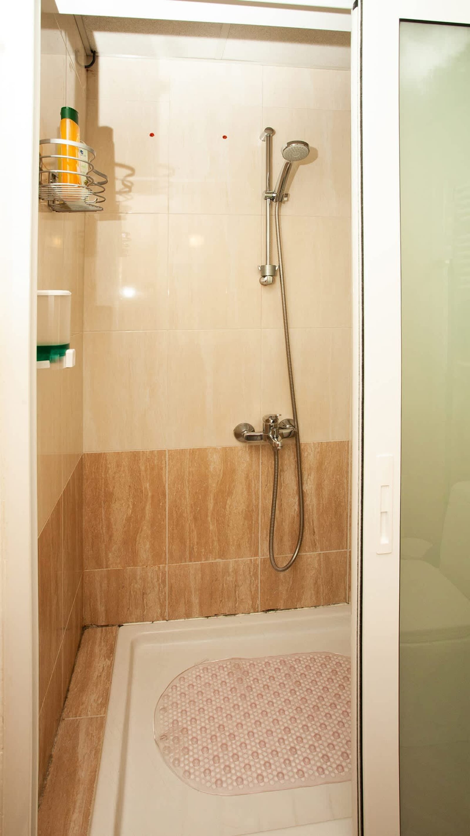 River Apartment - Photo 14