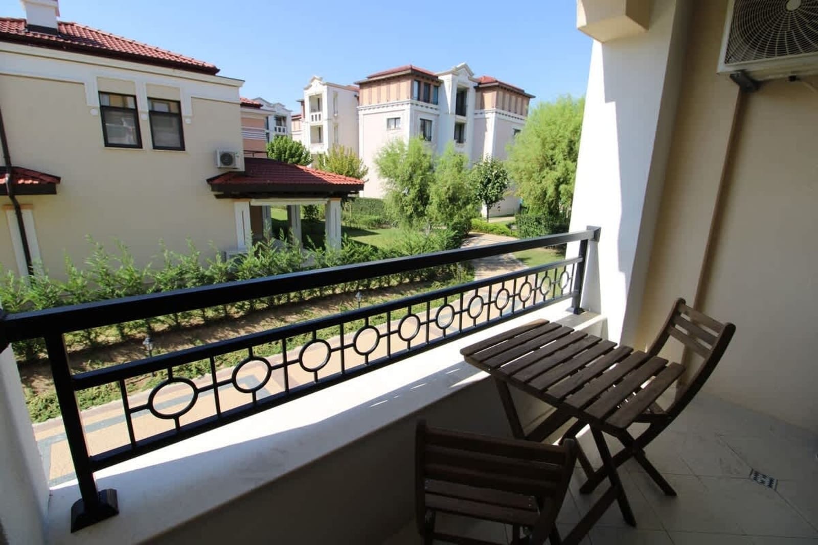Cozy Kavaci  Apartment with Balcony - Photo 22