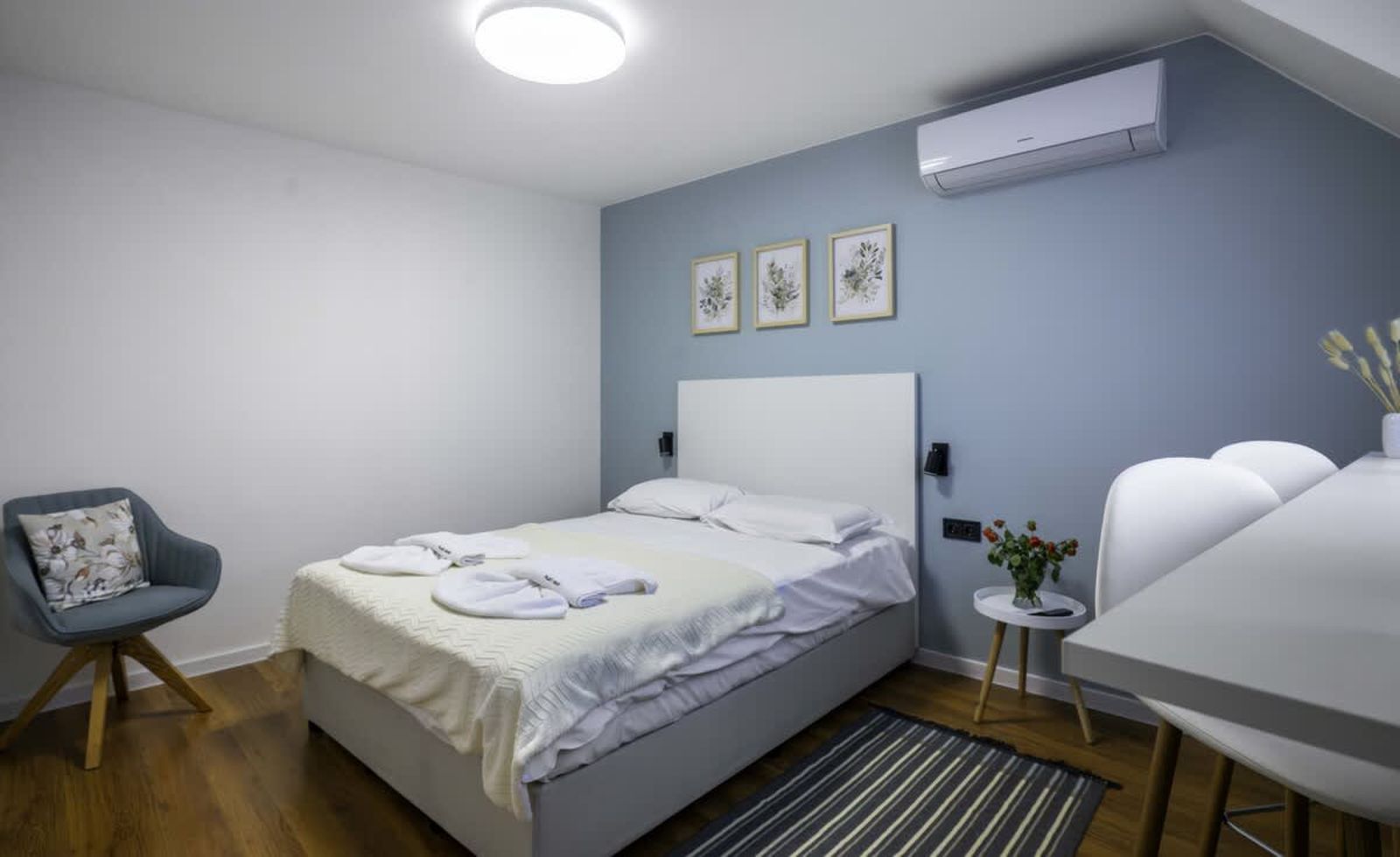 Cute 1BD in Central Sofia - Steps from South Park - Photo 18