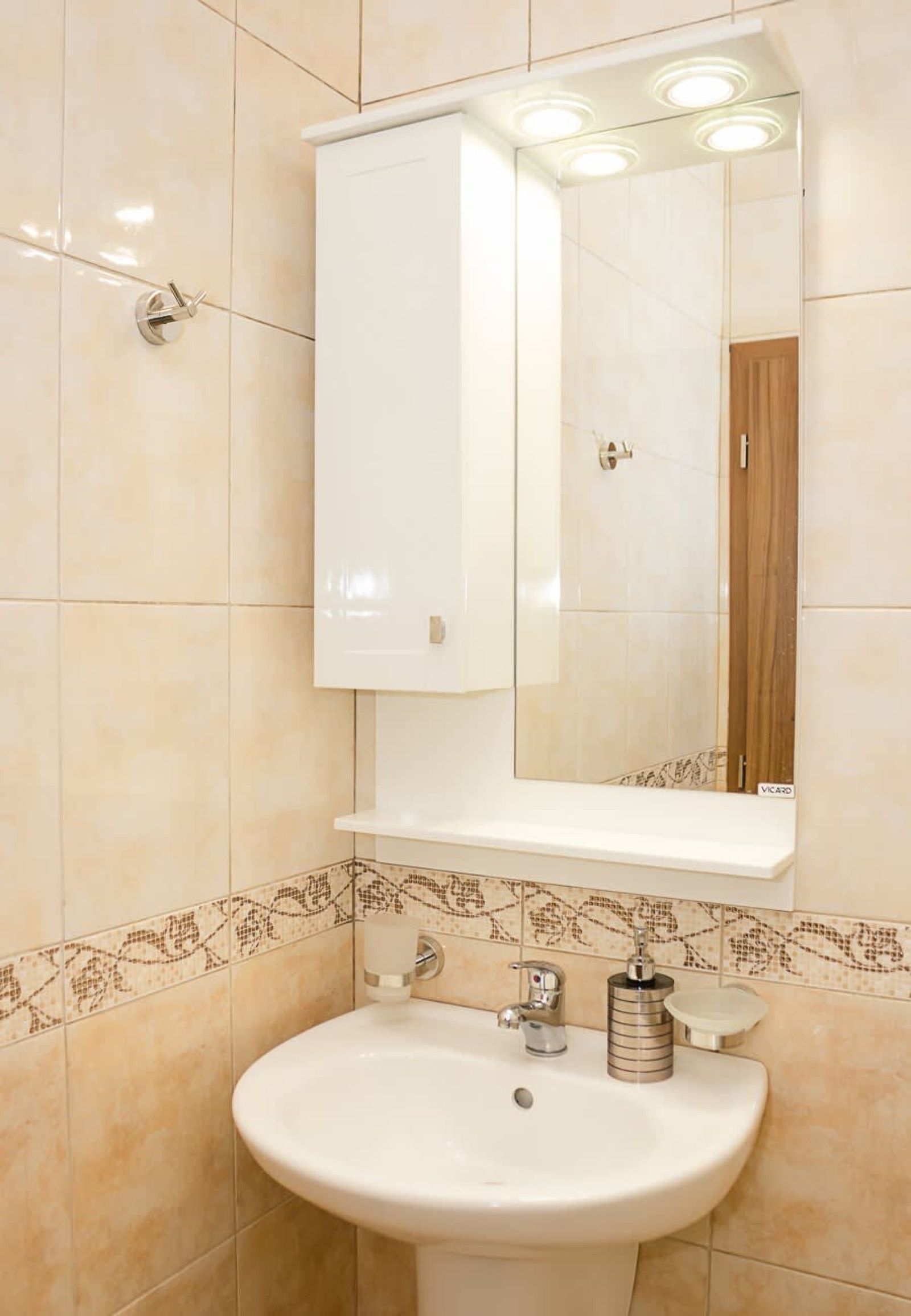 Bright Studio in Top Central Location in Varna - Photo 15