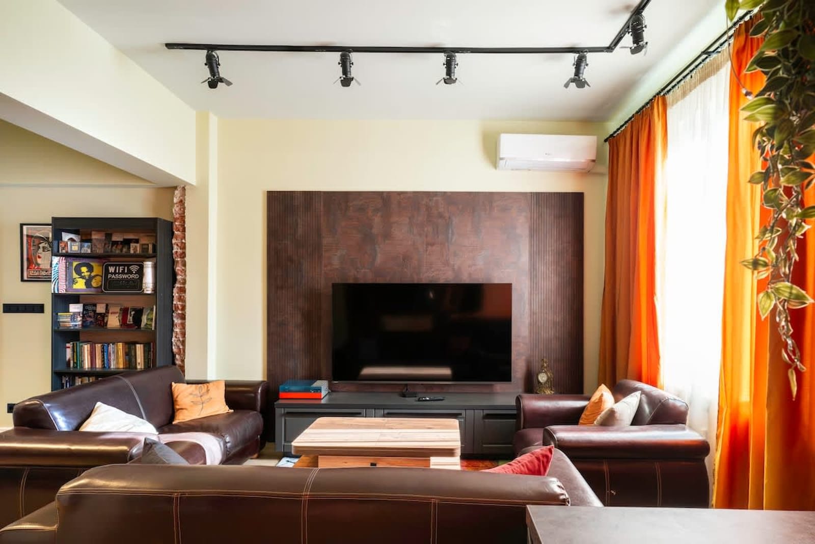 Urban Charm &amp; Comfort - Chic 2BD in Prime Location - Cover Photo