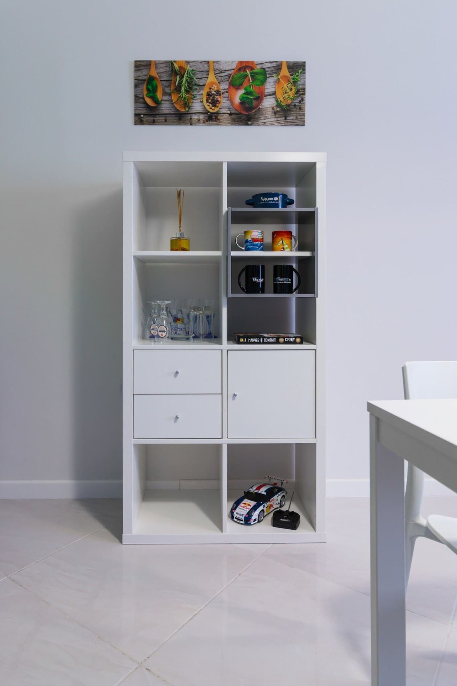 Pop your C-o-l-o-r-s - Funky and Modern 1BDR. Apt. - Photo 24