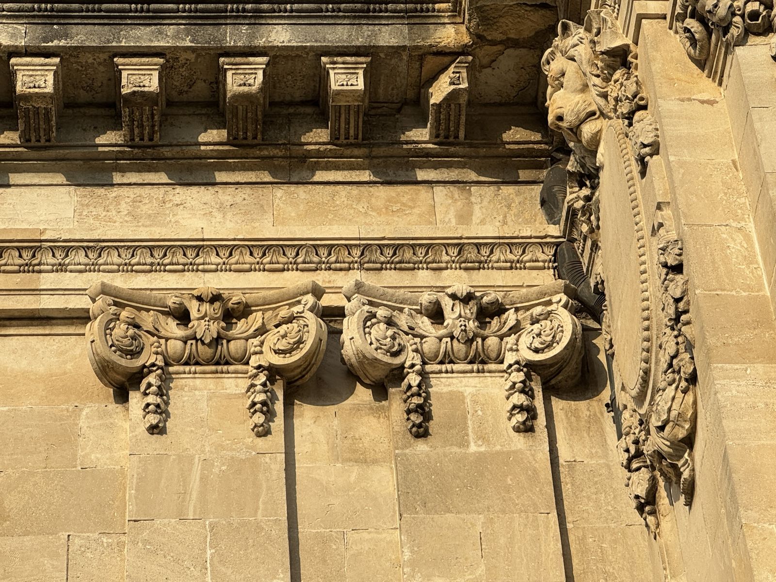 Ruined Palace, Romania - Photo 24