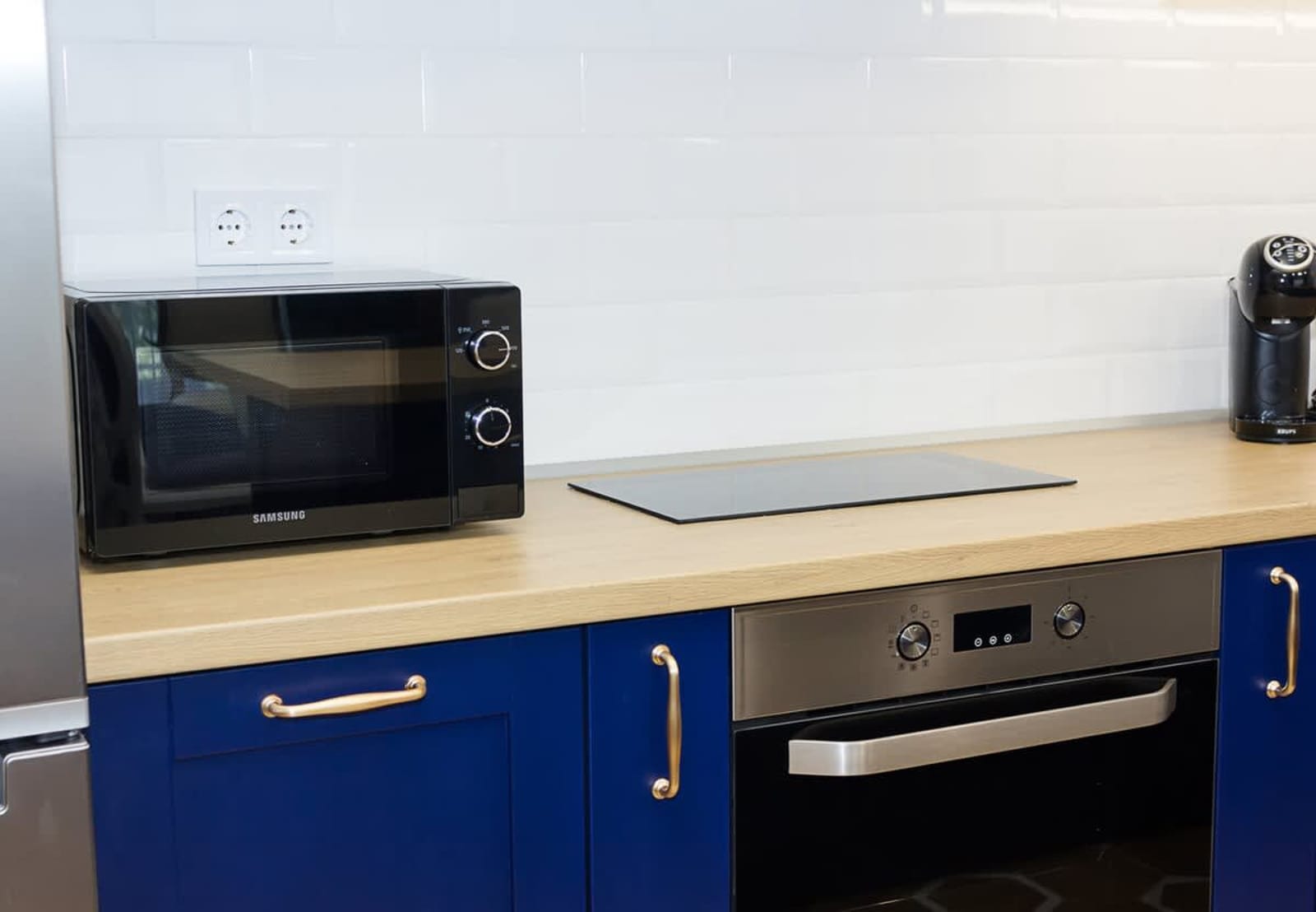 2BD Home In The Heart Of Varna with Parking - Blue - Photo 8