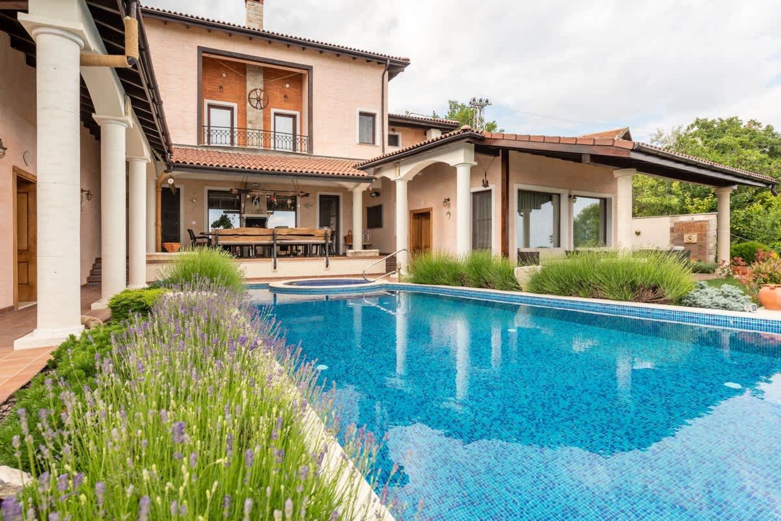 Hacienda Del Sol | Heated Pool - Photo 26