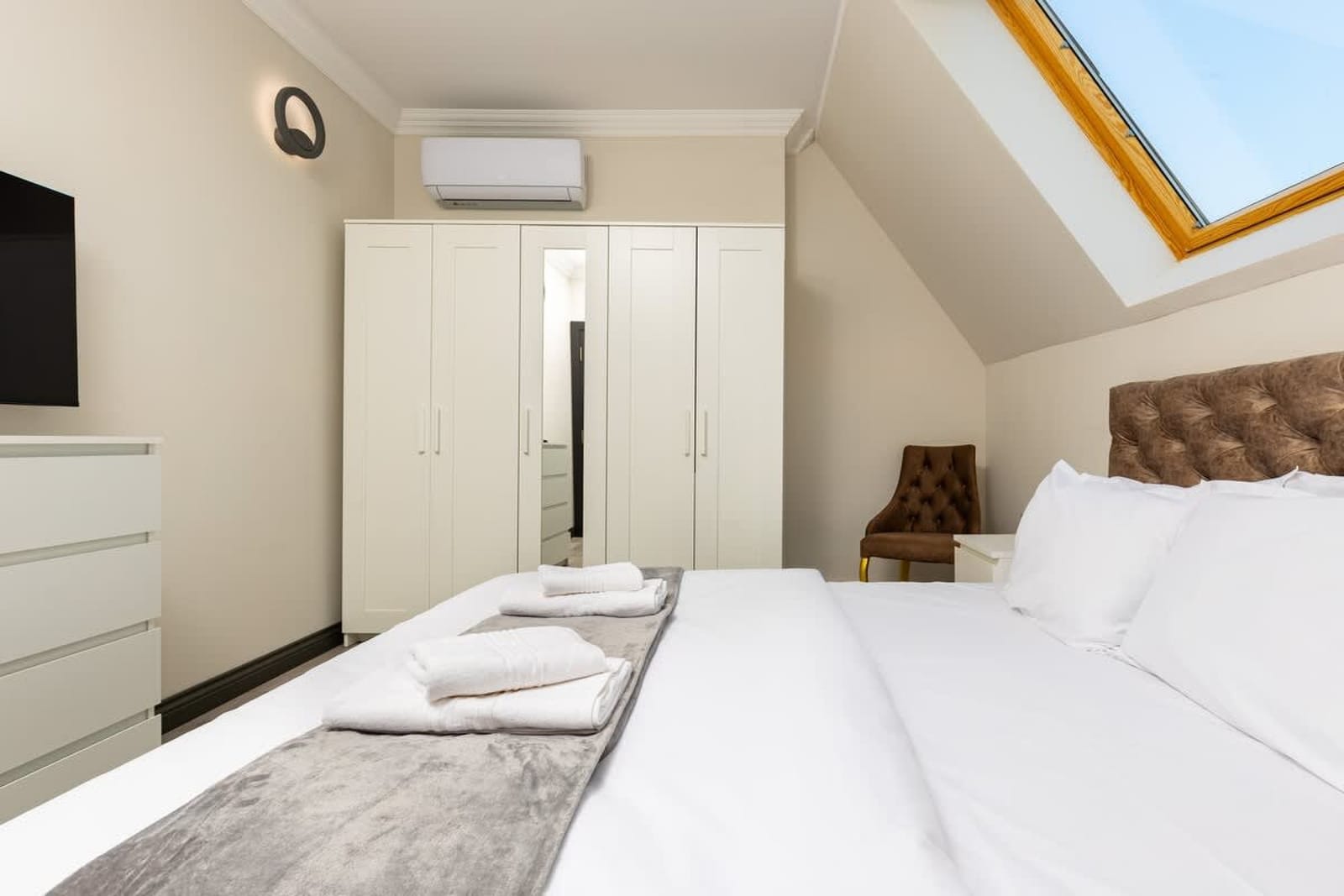 Central Apartments with Garden view - Apt No. 8 - Photo 2