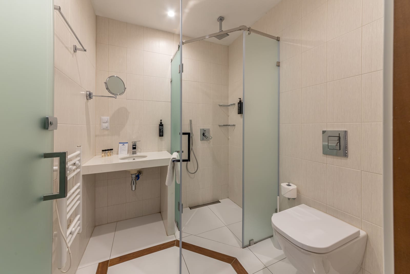 Futuristic One Bedroom Apartment in the Maritim Paradise Blue Hotel - Photo 2