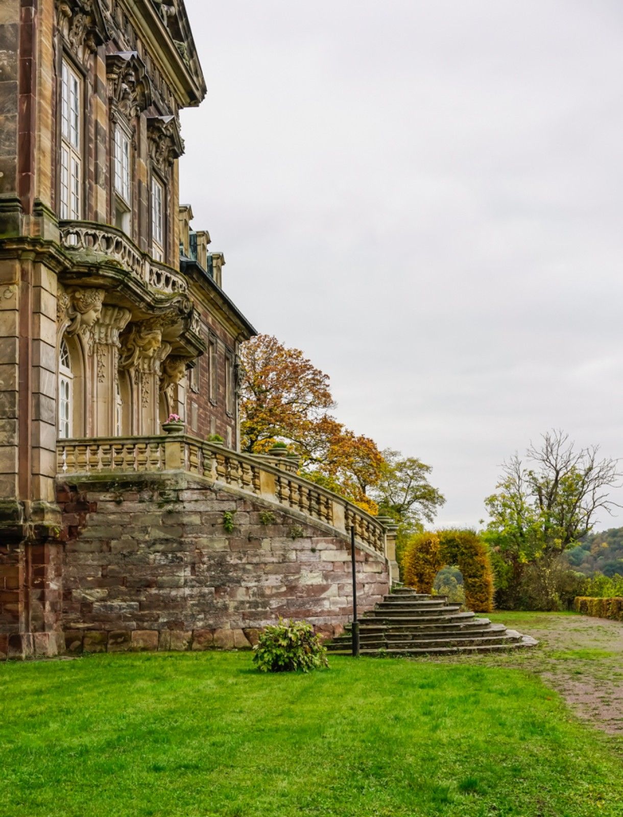 Castle of Burgscheidungen is a baroque secular building_32