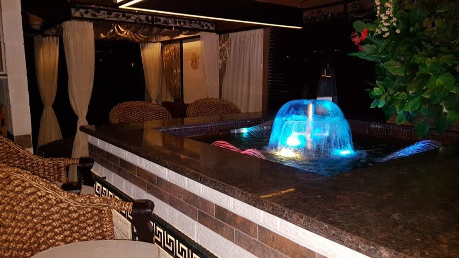 Under the Stars - Lux. Penthouse w/ POOL + Terrace - Photo 78