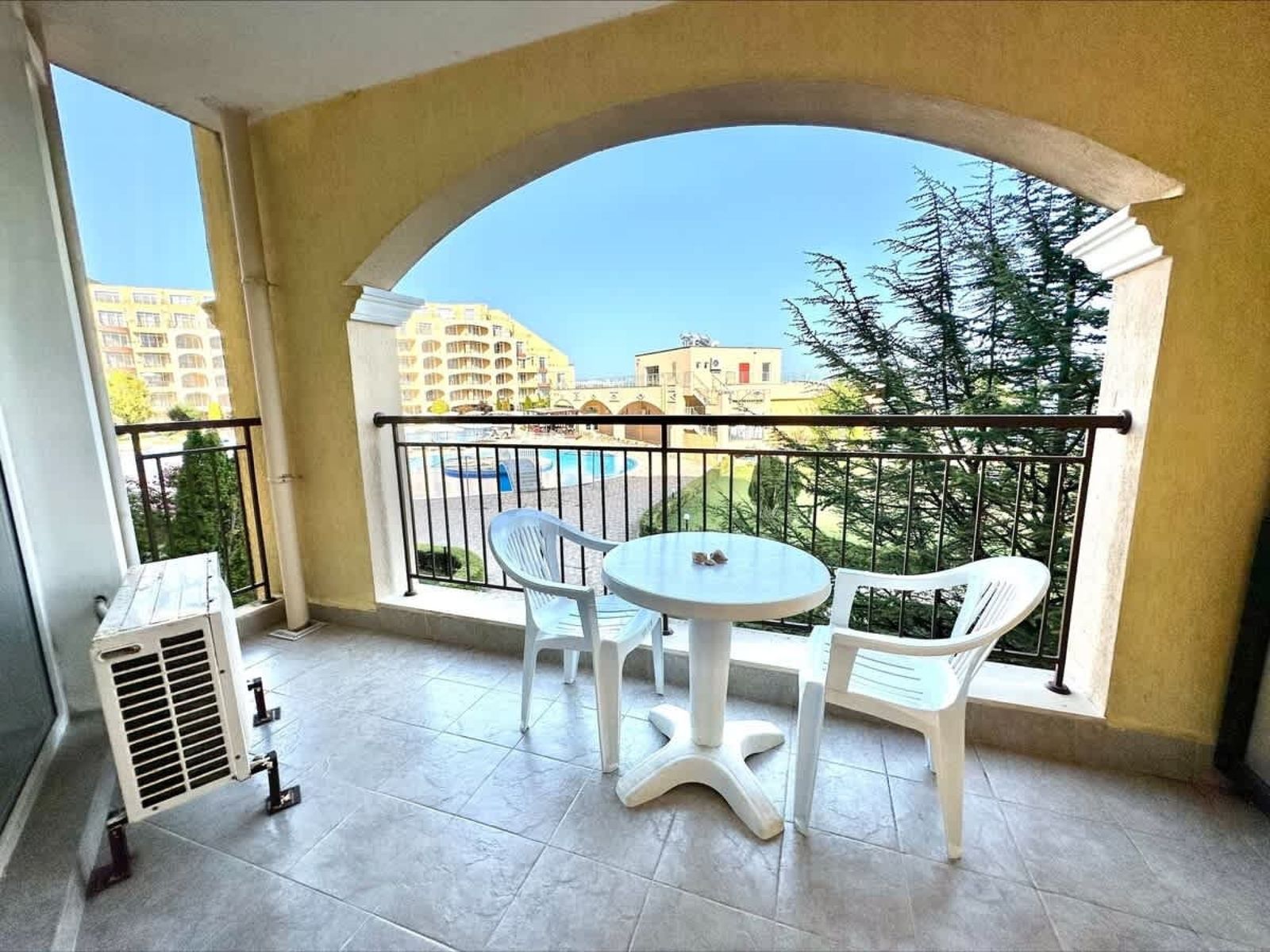 Comfortable studio for 4 guests in Aheloy Palace - Photo 24