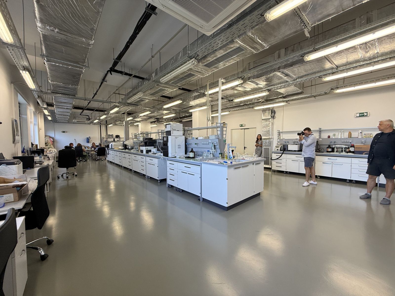 Modern Laboratory with a foyer in Sofia Bulgaria - Photo 29