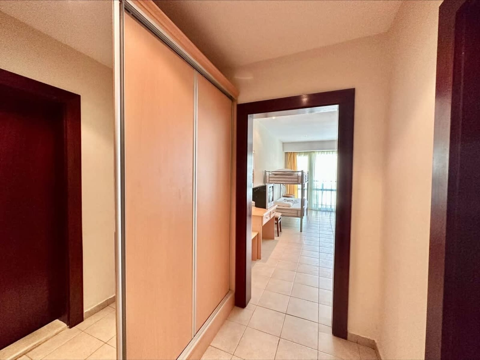 Miramar Palace Family Studio - Photo 15