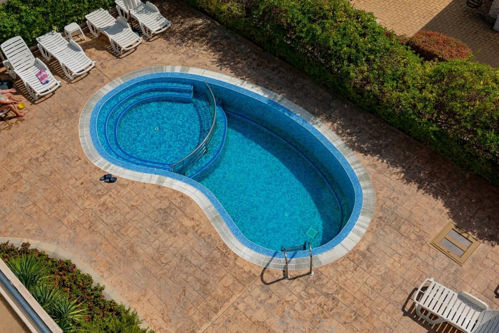 Belle View Studio with Pool View - Photo 3