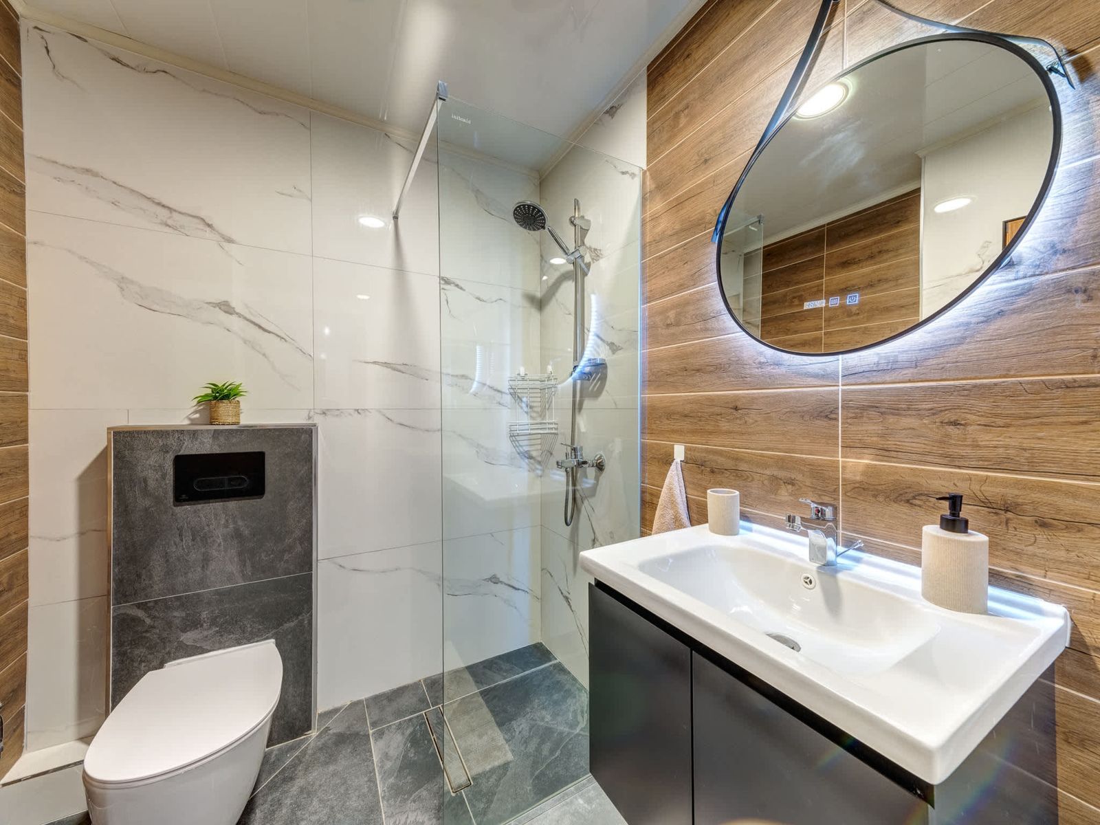 Stylish 1BR in the Heart of Town - Photo 20